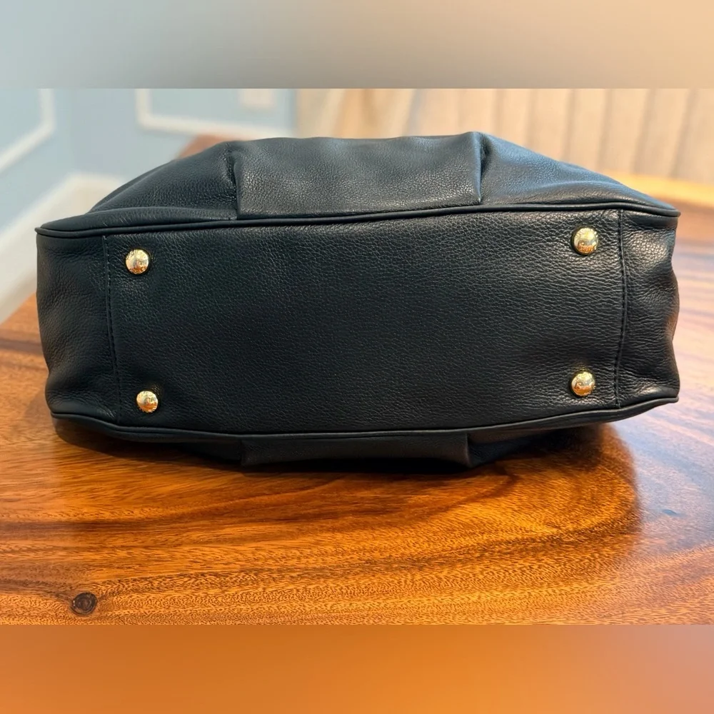 MICHAEL KORS NWOT FULTON Black Pebbled Leather Bag Gold Logo EUC NO CALLOUTS - Picture 8 of 17